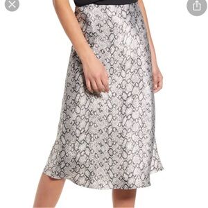 Chelsea 28 Snakeskin Print Satin Midi Skirt Size Small